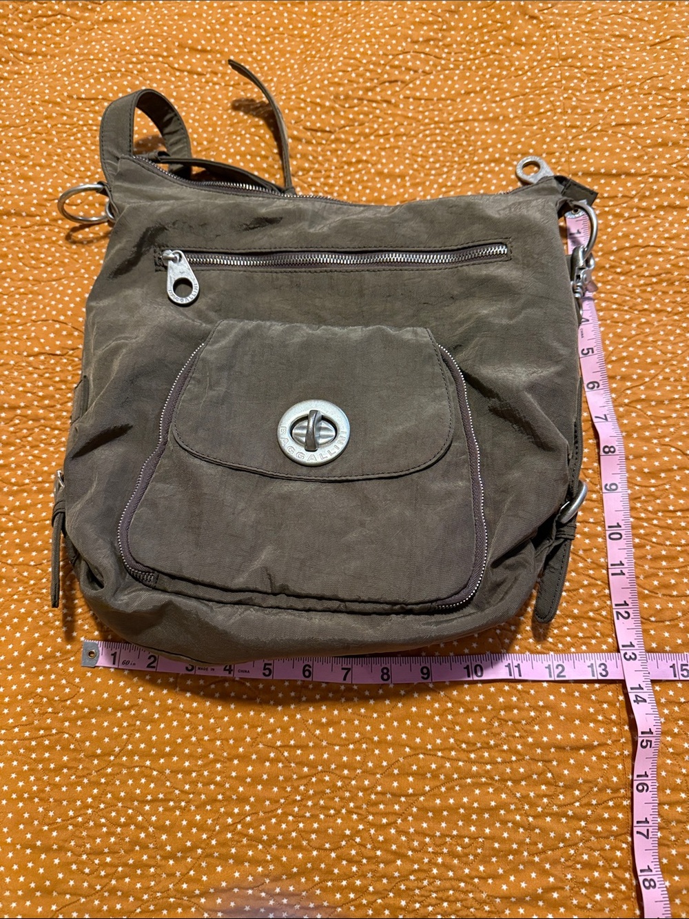 Baggallini Dark Brown Crossbody Shoulder Bag with Turn-Lock Pocket - Picture 6 of 7